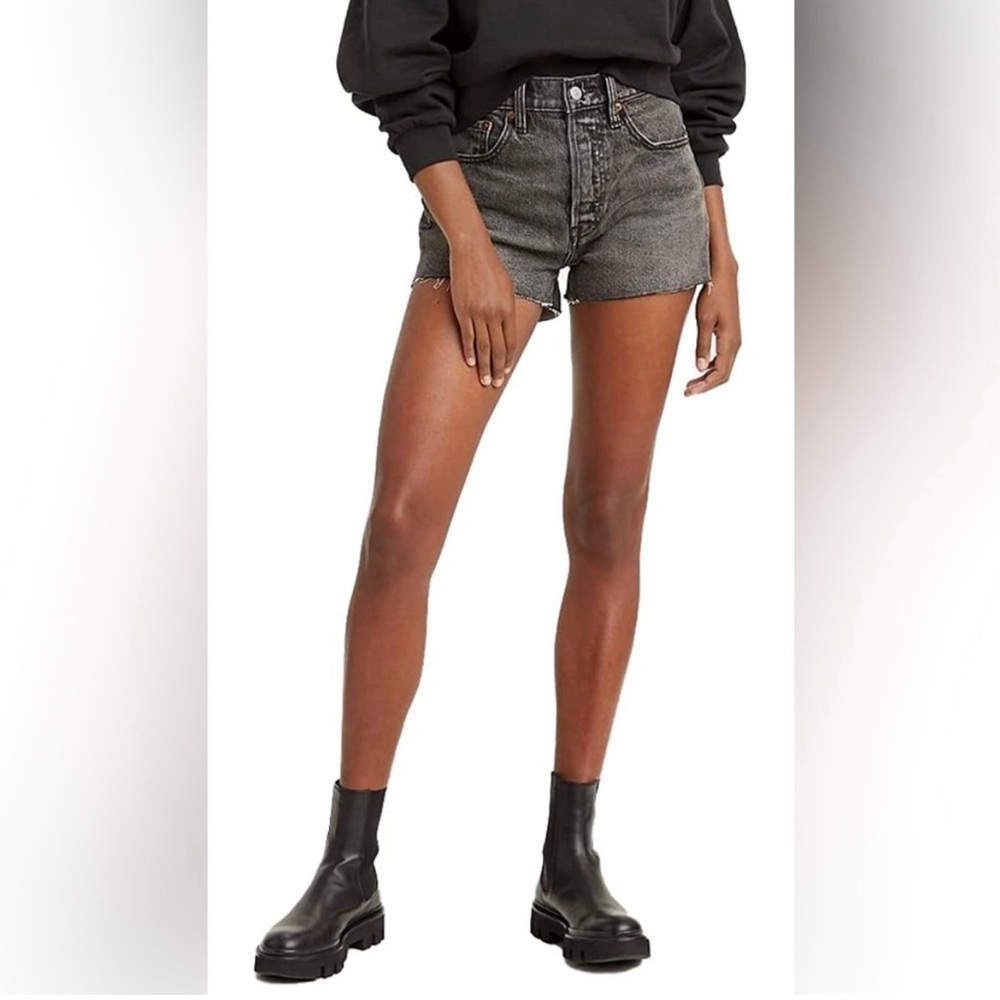 Levi’s 501 Women original Denim shorts Better weathered black washed black